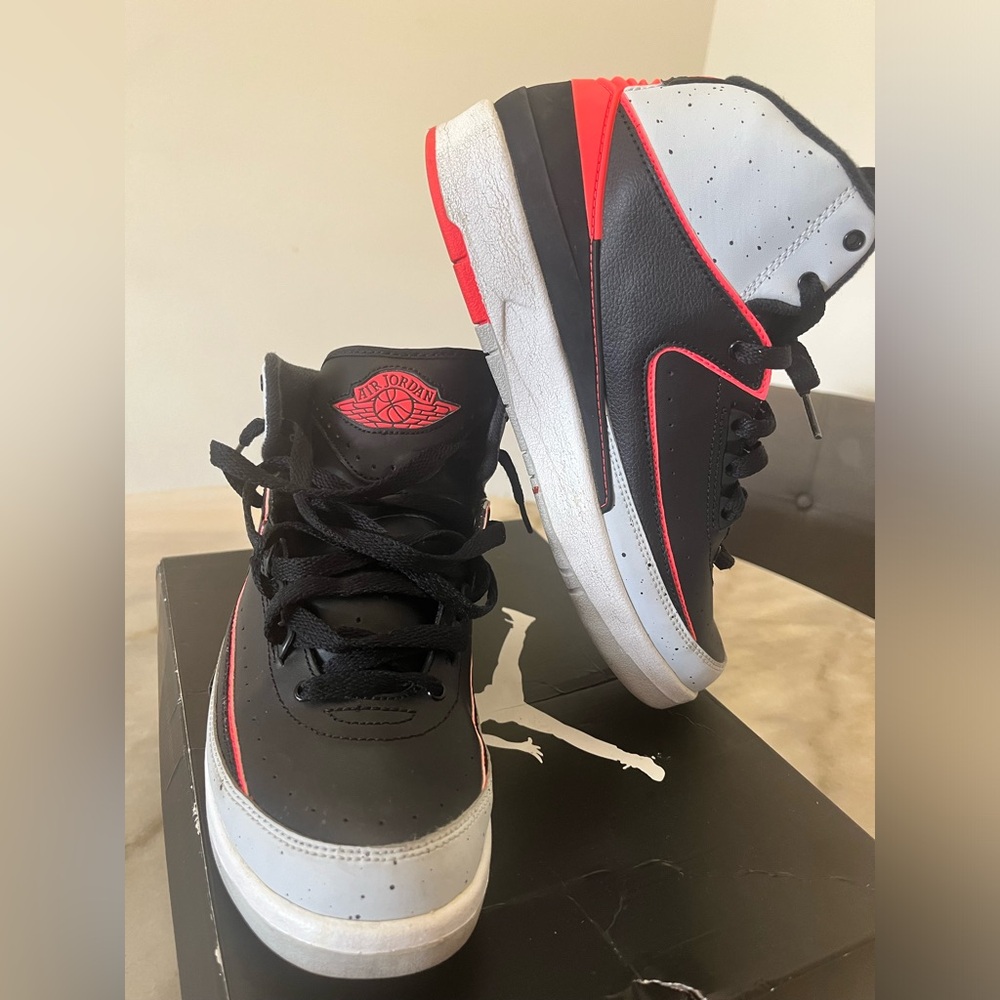 Jordan 2 Retro
Infrared 23 (GS)